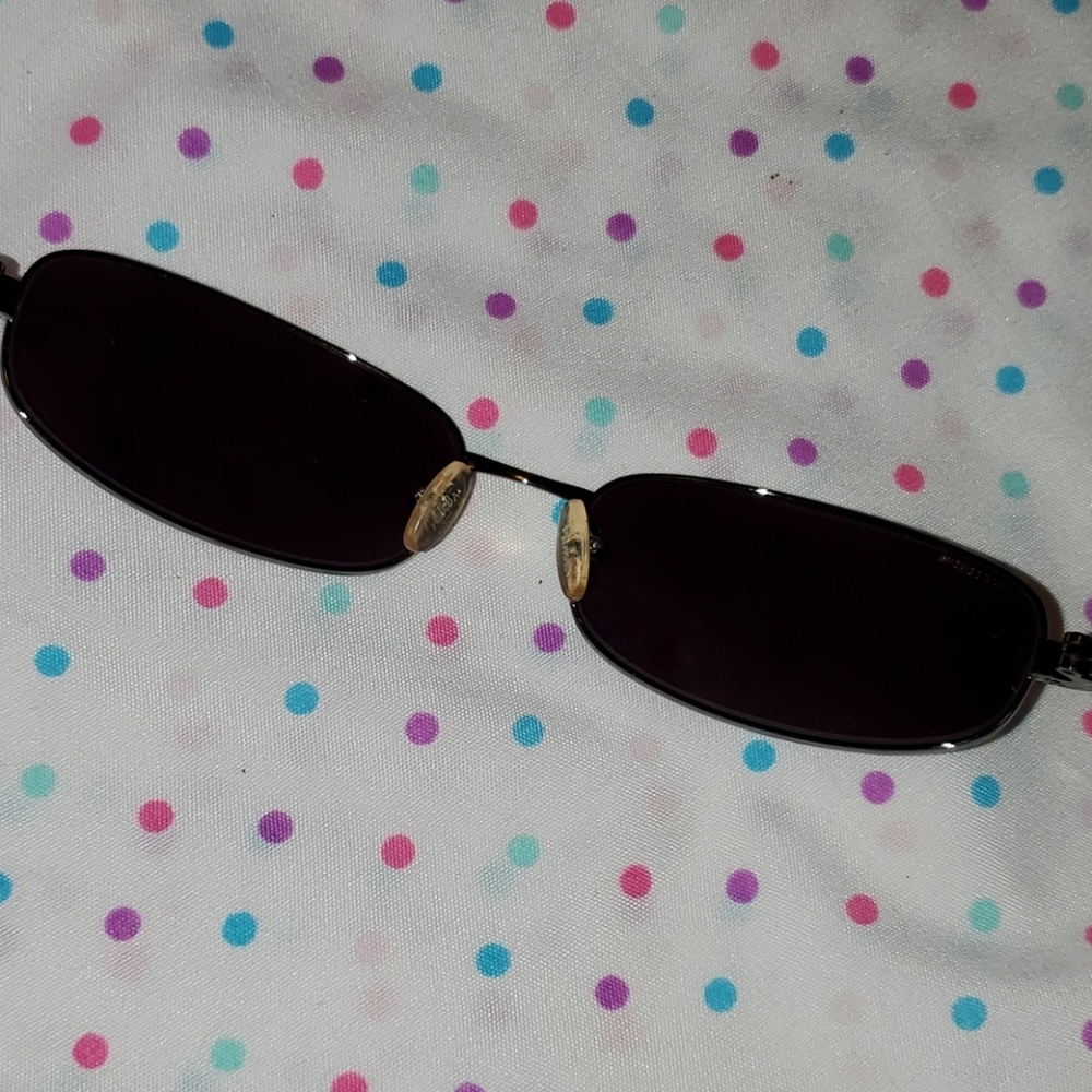 Prada - Picture 5 of 7